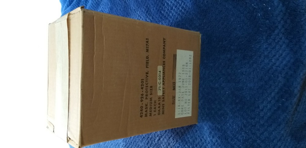 Original NOS Gas Mask dated 1972 , protective, field,