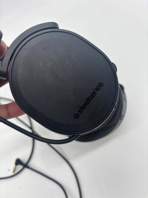 Steelseries Arctis Gaming Headset Black Noise-Cancelling Lightweight- Untested