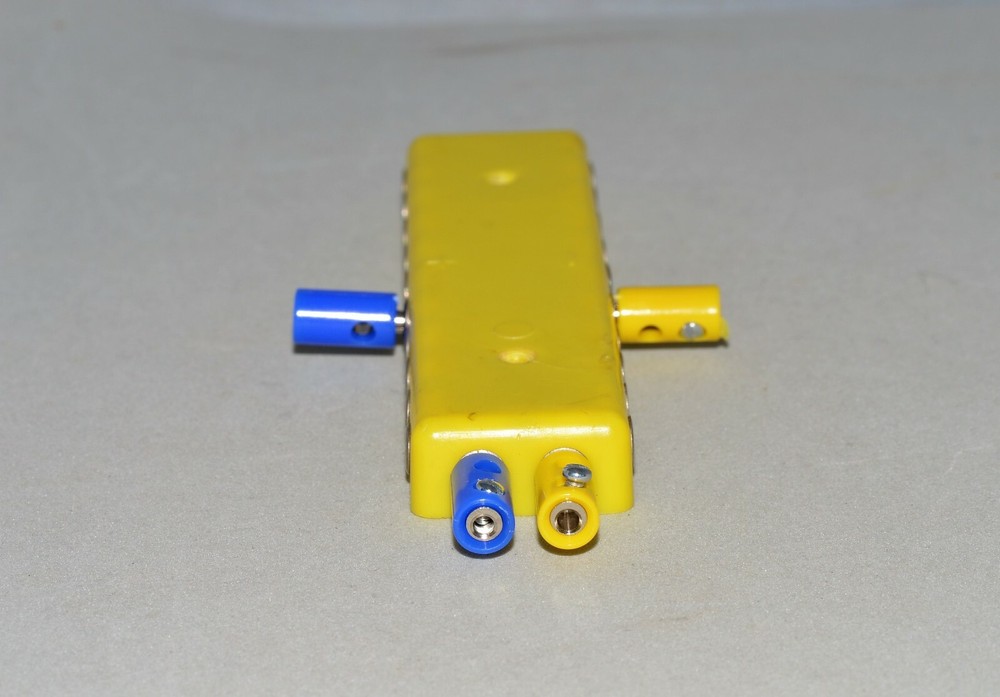 HO N Z Scale Yellow 10 Socket Distributor Plate