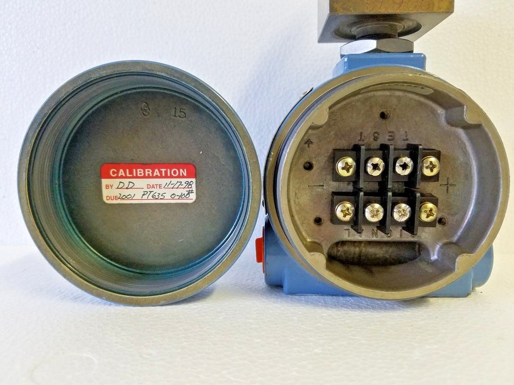 Rosemount 1144A0600A12 Pressure Transmitter w/ Mounting Bracket