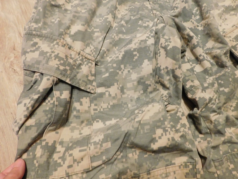 US ARMY ACU PANTS SIZE MEDIUM - SHORT