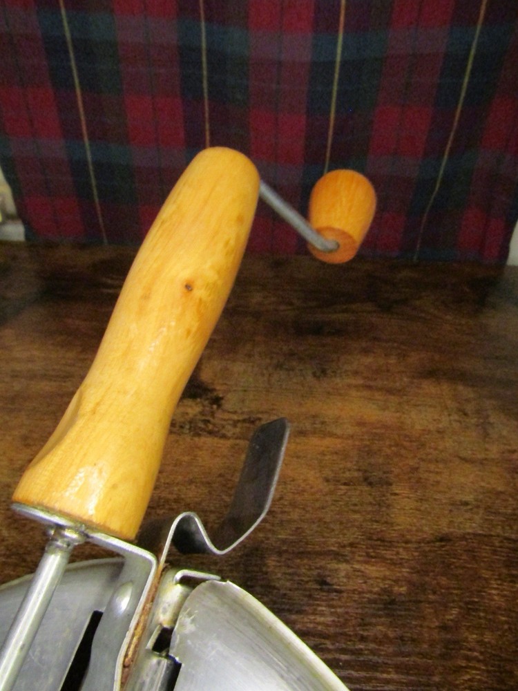 Back To Basics Stovetop Popcorn Popper Crank Handle