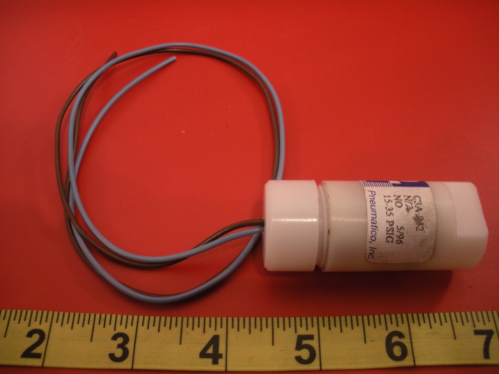 Pneumatico C3A-042 Pressure Switch 15-35 psig NO 2-Wire C3A042 New