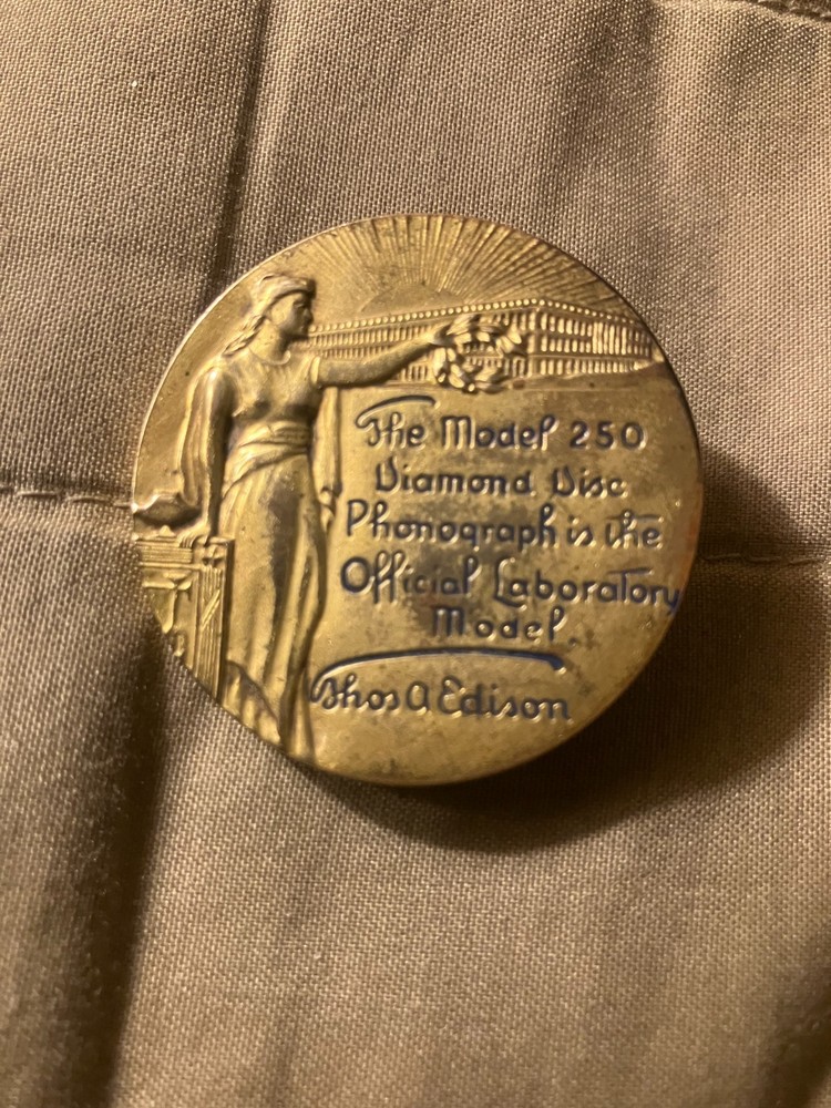 Edison Diamond Disc Phonograph Gold Medallion Official Laboratory Model