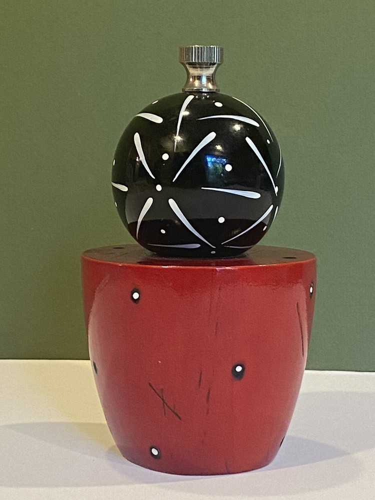Robert Wilheim/ William Bounds Red & Black Pepper Mill Grinder Shaker Signed EUC