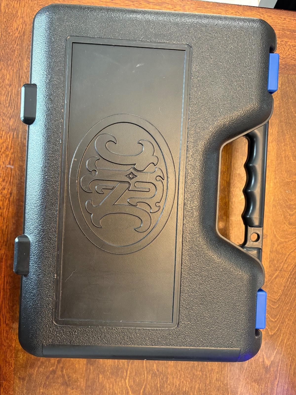 FNH FNS 9mm/.40 Black Pistol & 2 Magazine OEM Hard Lockable Gun Case