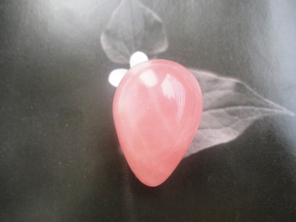 Rosequartz Yoni Egg for Kegel Exercise Decoration Easter Gift