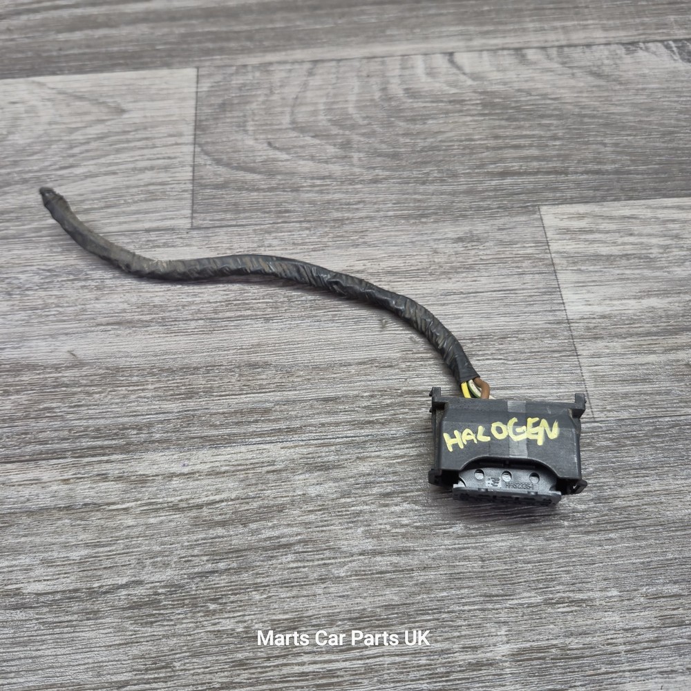 BMW E60 E63 F20 F30 E87 E90 E92 E87 GENUINE OEM HALOGEN HEADLIGHT PLUG 6925638