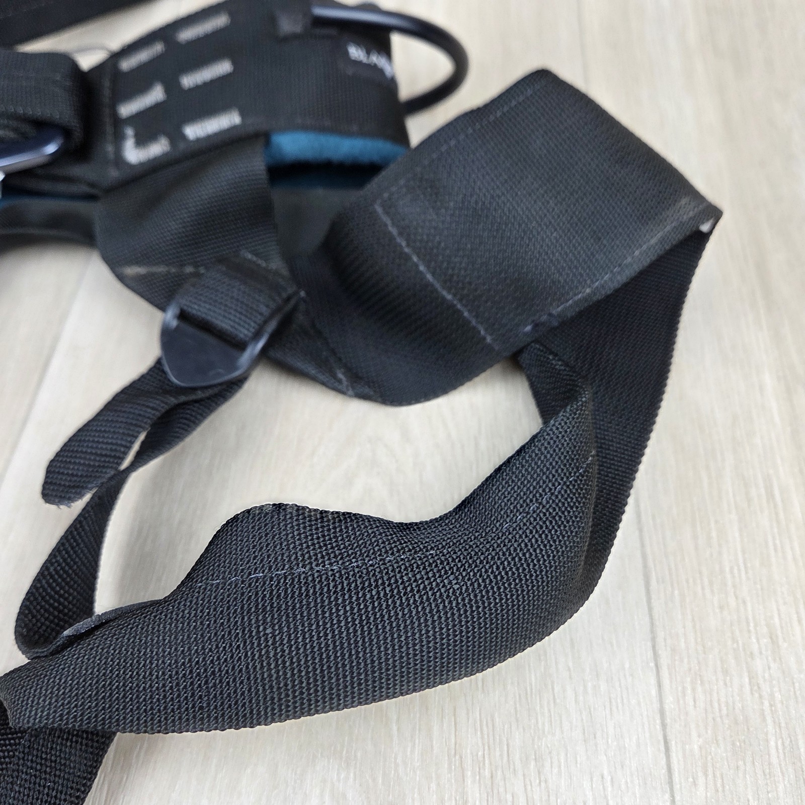 Black Diamond Bod Sit Harness MEDIUM Black & Blue Made in USA Rock Climbing Gear