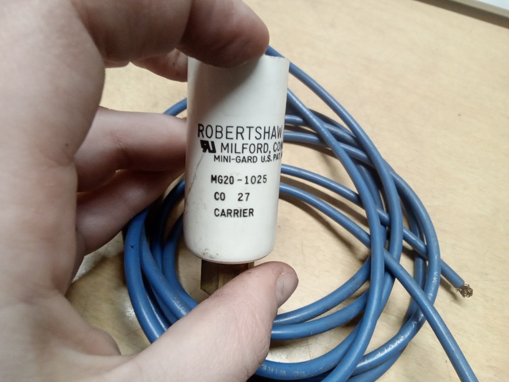 Robertshaw Control MG20-1025 Pressure Switch