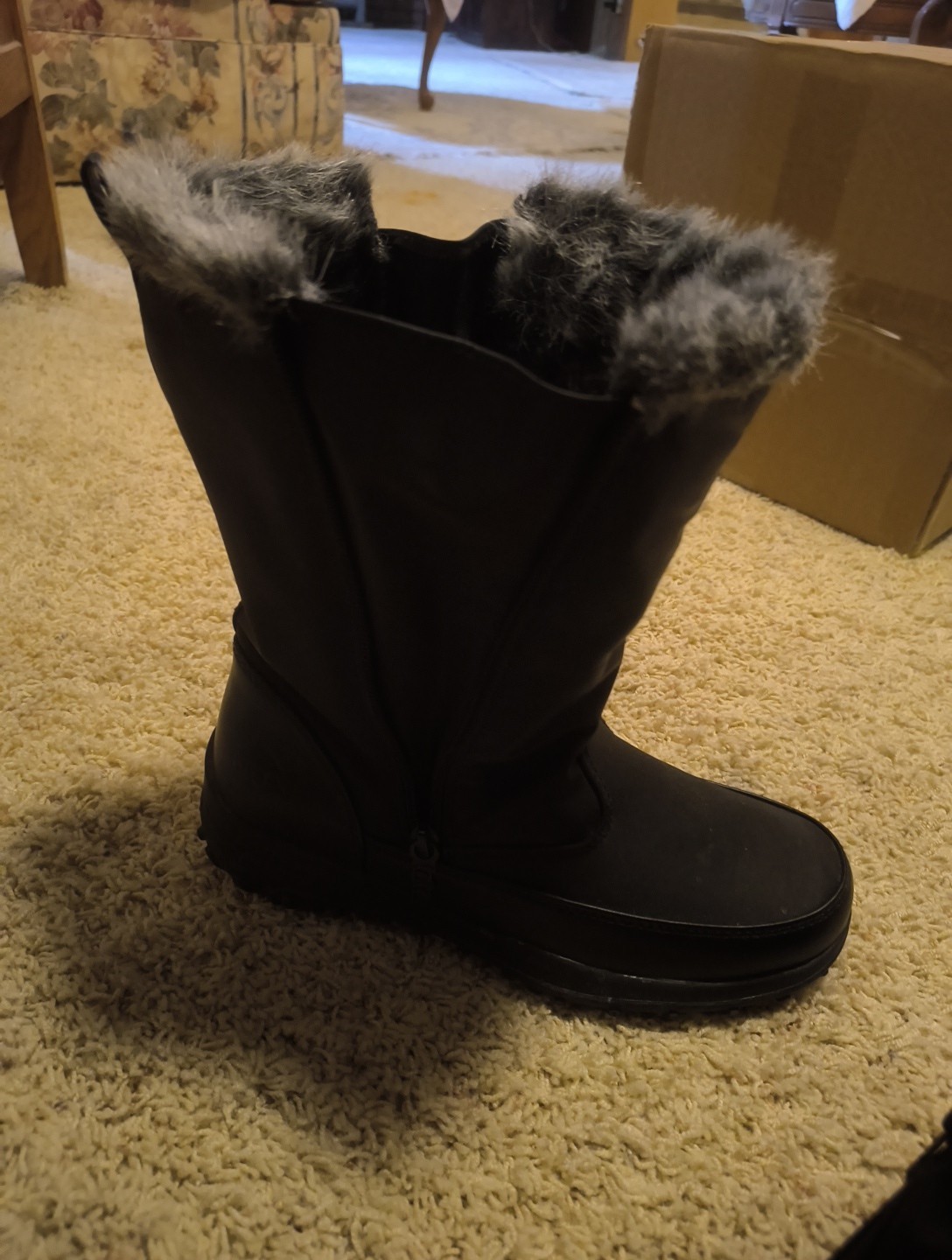 Totes Women's Lisa Waterproof Winter Boots Black Size 8 Fur Lined