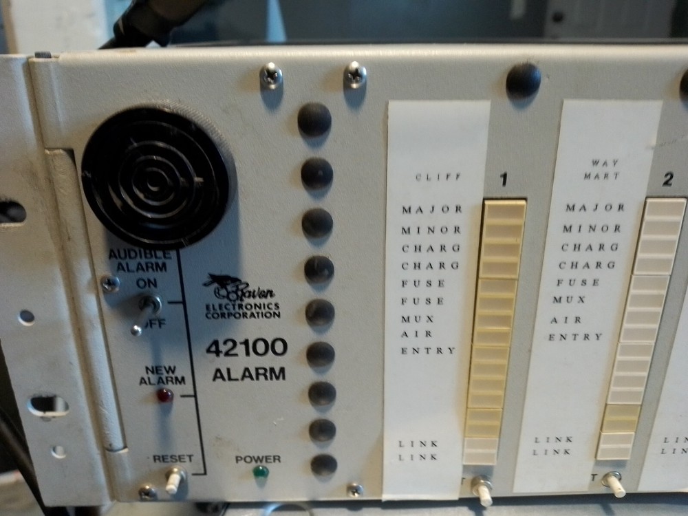 MOTOROLA RAVEN ELECTRONICS CO. 42100 -2000 ALARM MASTER