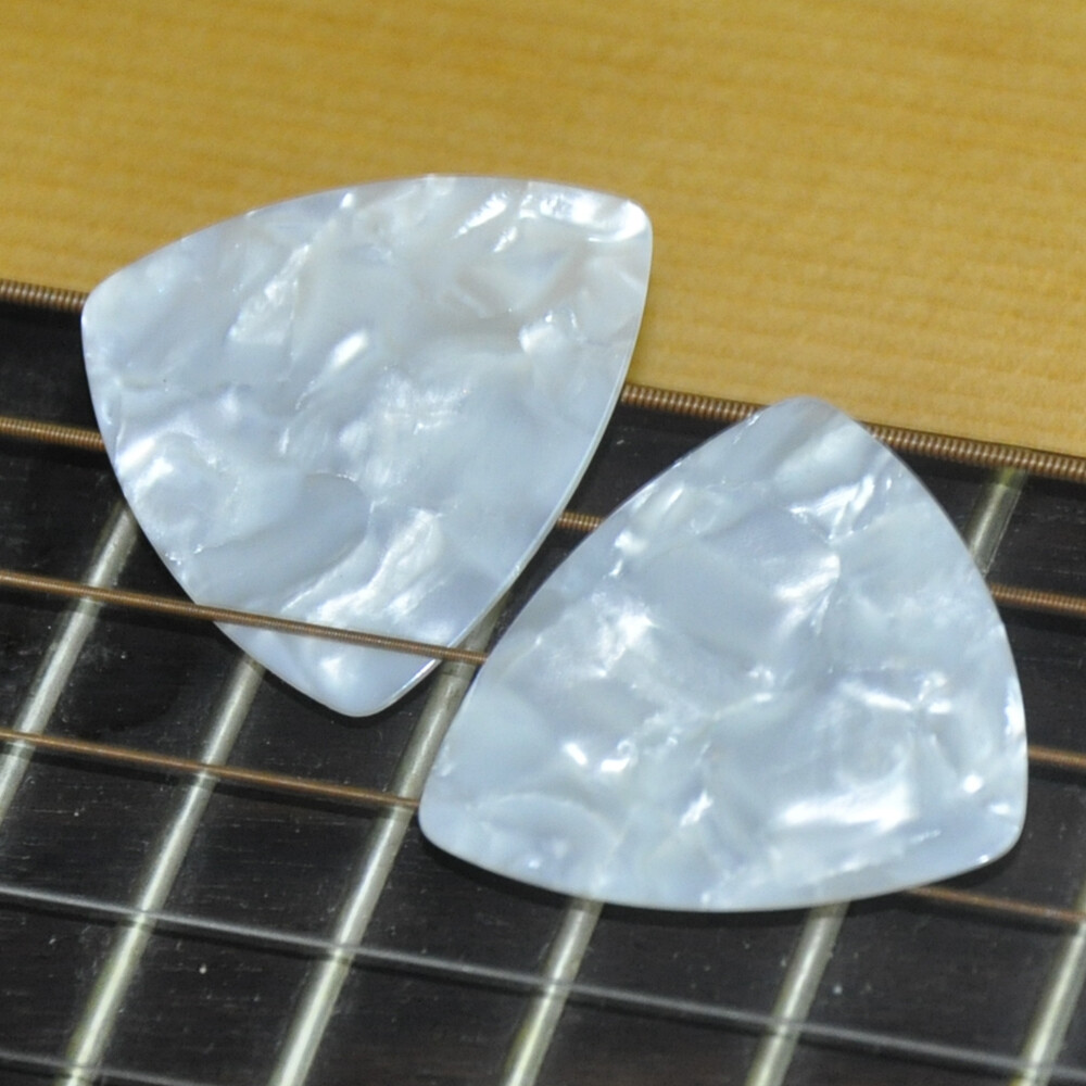 100pcs/lot White Pearl 0.71mm Medium Big Rounded Triangle Celluloid Guitar Picks