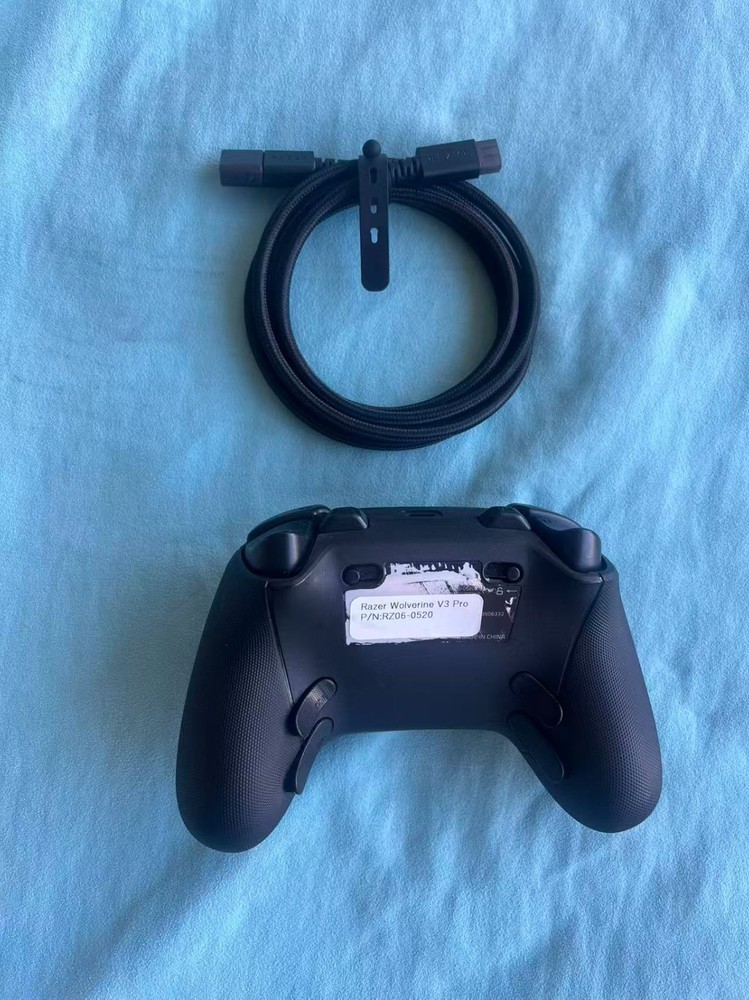 Razer Wolverine V3 Pro Controller RZ06-0520 for XBOX , PC