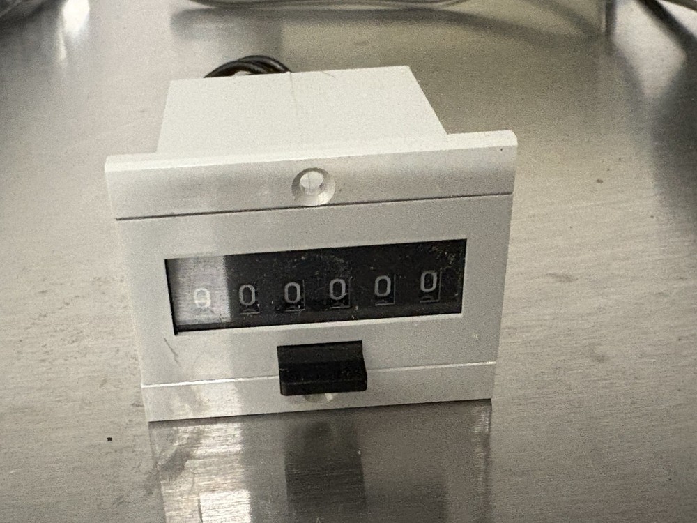 Redington P2-4906 Panel Mount Counter, 6 Digit, Push Button Reset