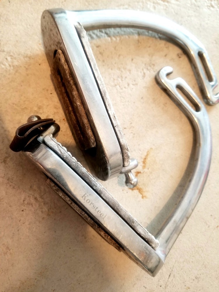 Stirrup Irons - SS Peacock Irons (Pair) - 4 3/4”