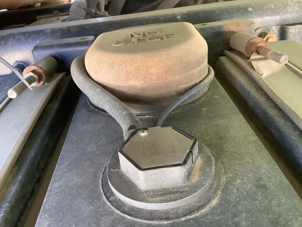 Peterbilt 388 DEF Sensor - Used | P/N 350247