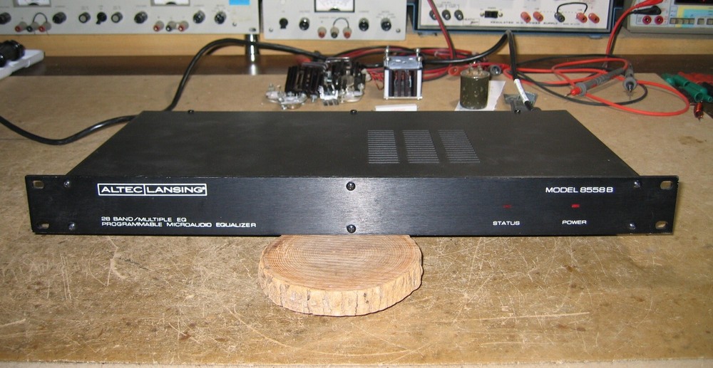Altec Lansing 8558B 28 Band Multiple EQ Programmable Microaudio Equalizer Rack