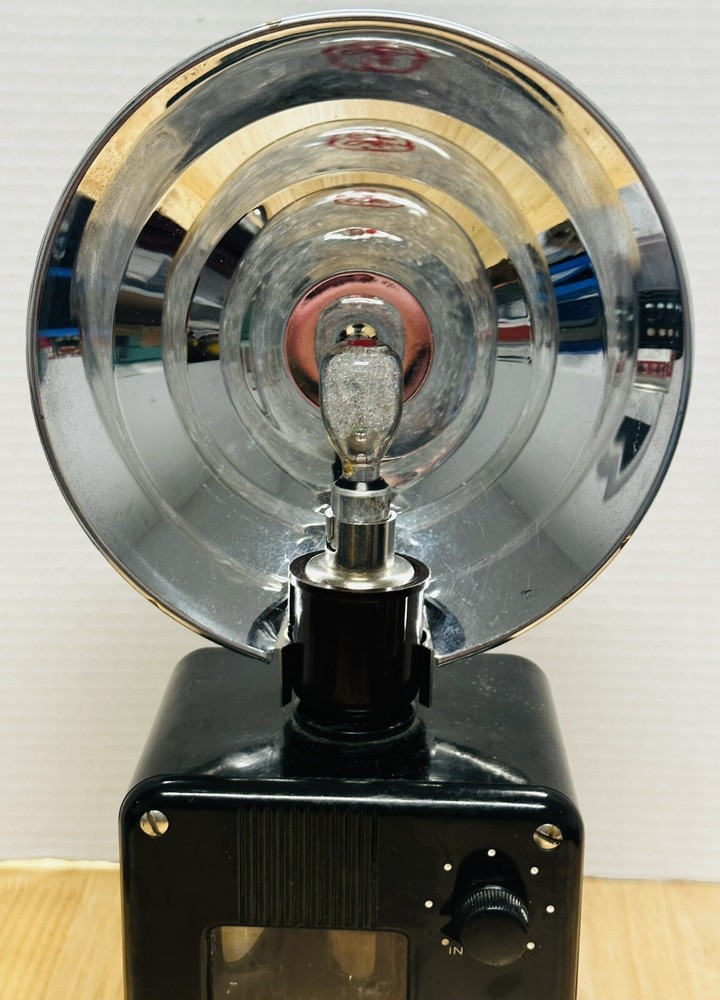 Vintage Eraco Servo Flash Unit w/reflector dome & bulb Display Decor Untested