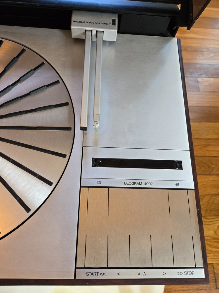 Bang & Olufsen Beogram 4002 Turntable w/ Linear Tracking Arm