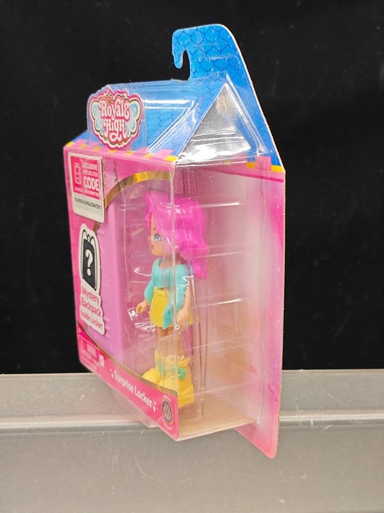 * YOU CHOOSE* Royale High Surprise Locker Series 1 Doll & CODE Mystery Backpack