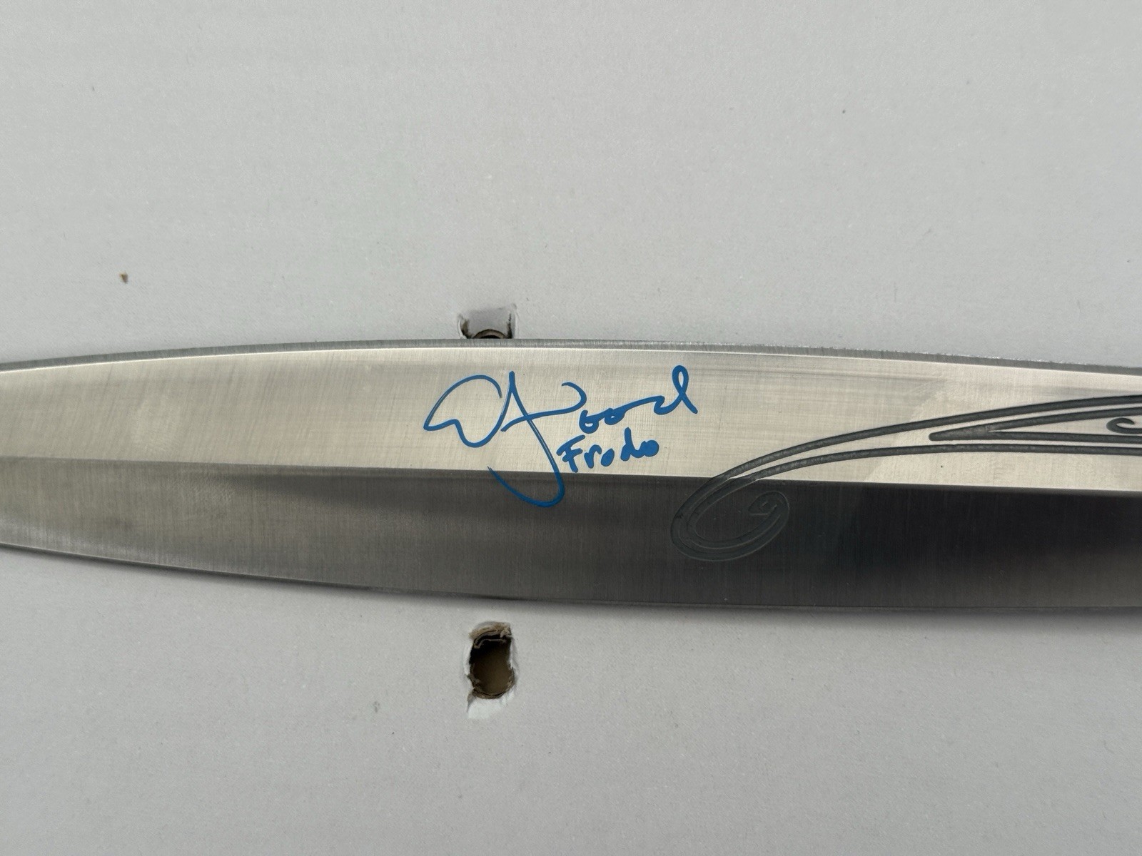 United Cutlery Lord Of The Rings Sting Sword Signed By Elijah Wood PROOF