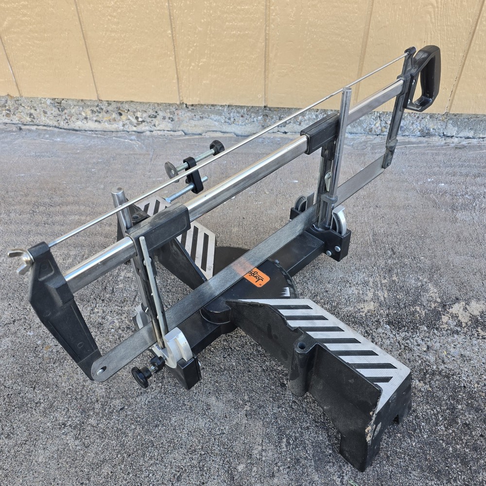 Jorgensen Manual Precision Compound Miter Box with Saw