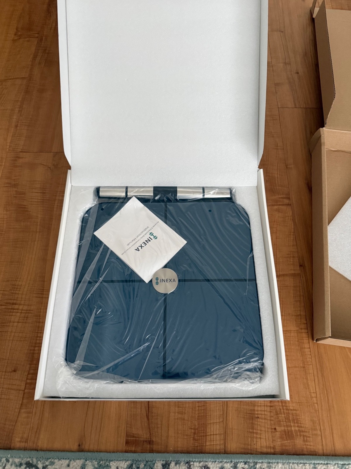 Inexa Smart Body Composition Scale w/ 8 Electrodes Upper and Lower Bodypod