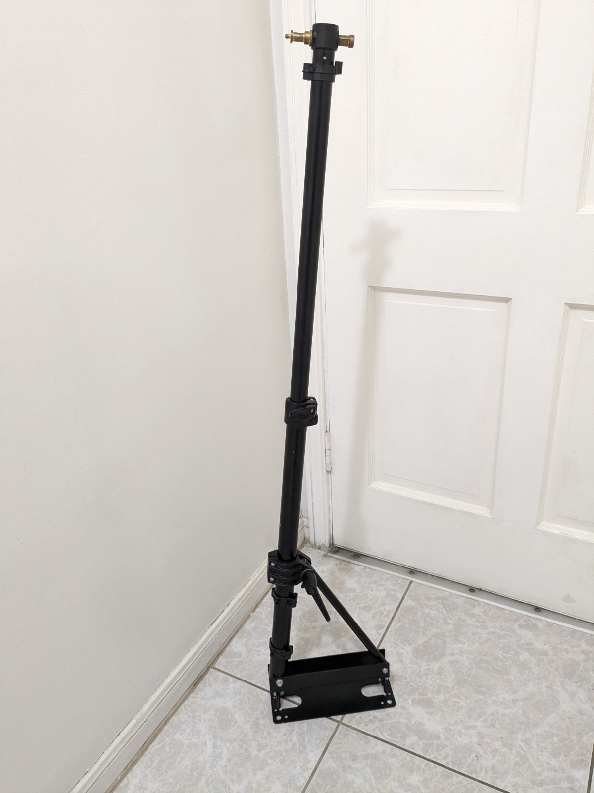 MANFROTTO 098SHB BLACK SHORT WALL MOUNTED BOOM
