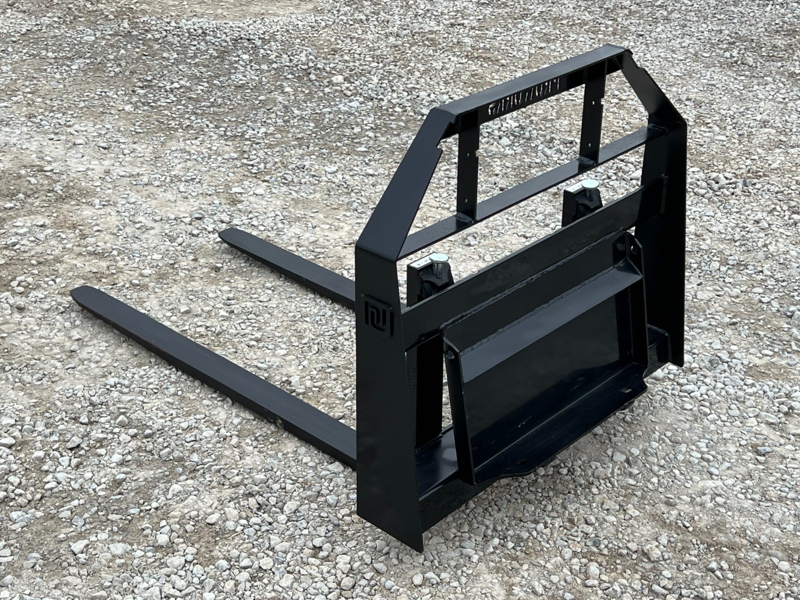 48" 2,200 Pound Pallet Forks Attachment Fits Mini Skid Steer Toro Dingo Kubota