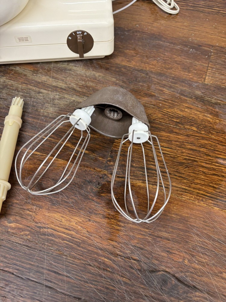 Blendtec Kitchenetics K-10 Mixer Food Processor Gourmet Champ BASE & ATTACHMENT