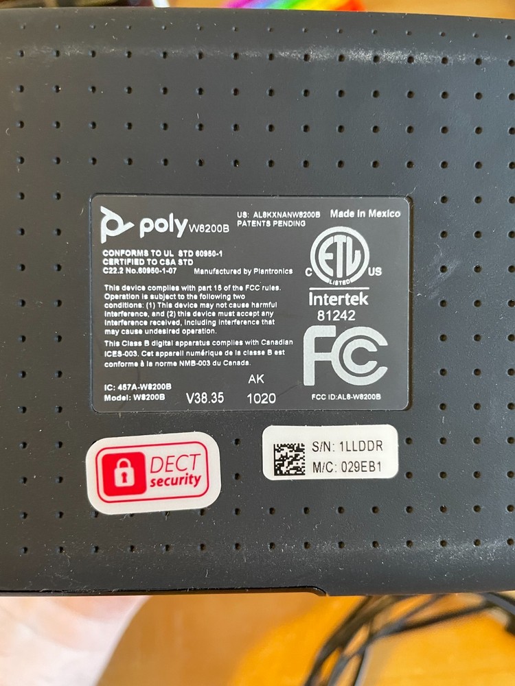 Plantronics Poly Savi 8200 base and headset