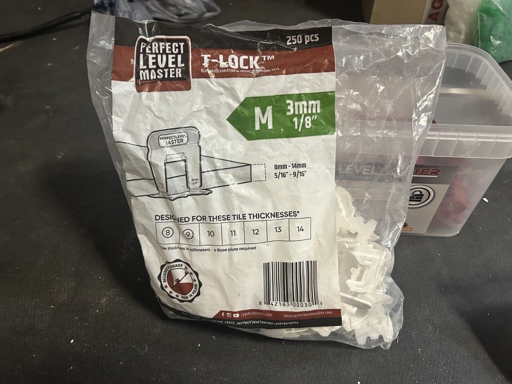 Perfect Level Master T-Lock Fast Tile Leveling System with Clips