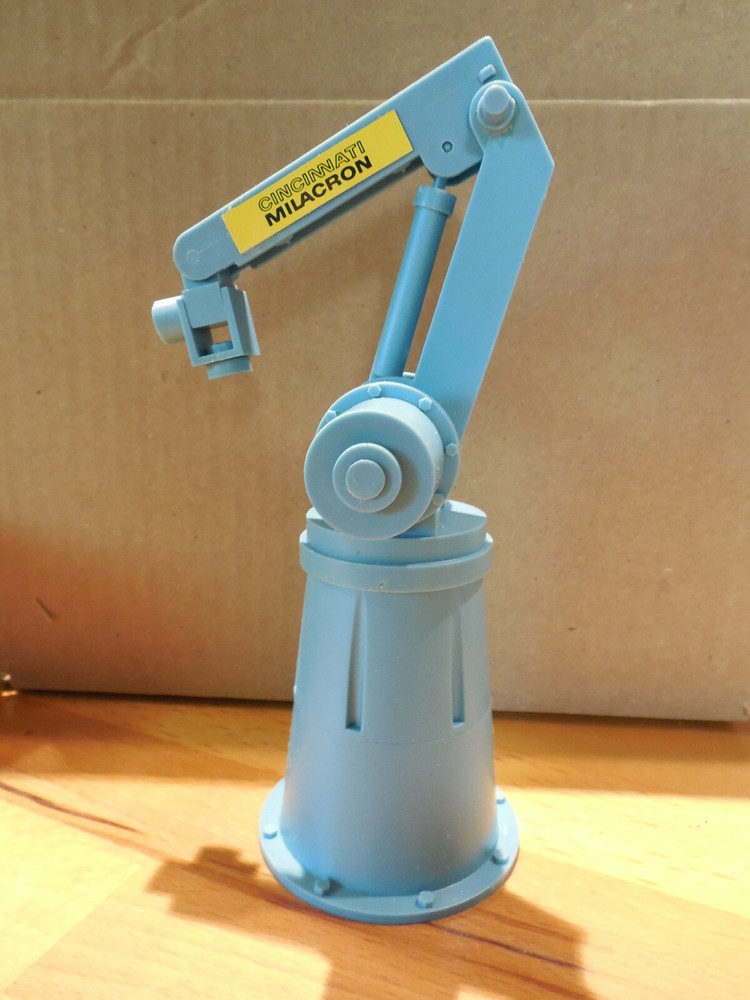 Cincinnati Milacron Robot Model T3 blue Plastic