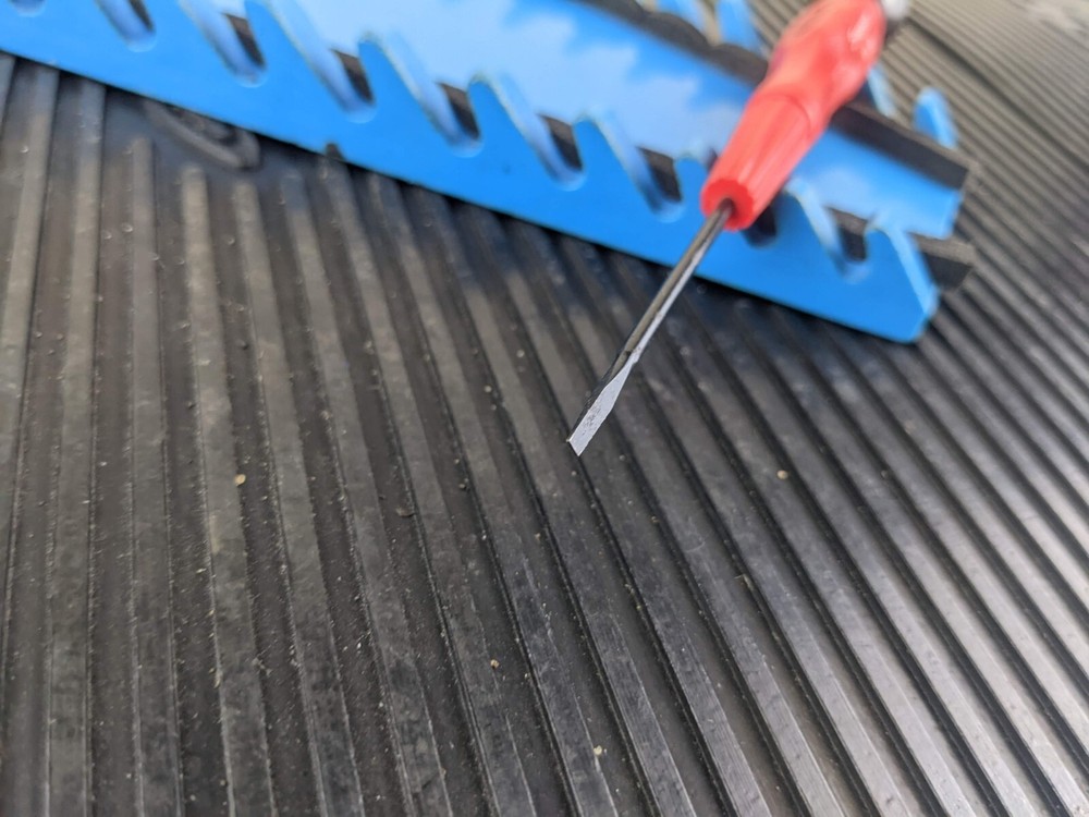 #as028 Snap-on Tools SDE220 USA Electronic Precision Flat 2mm Screwdriver