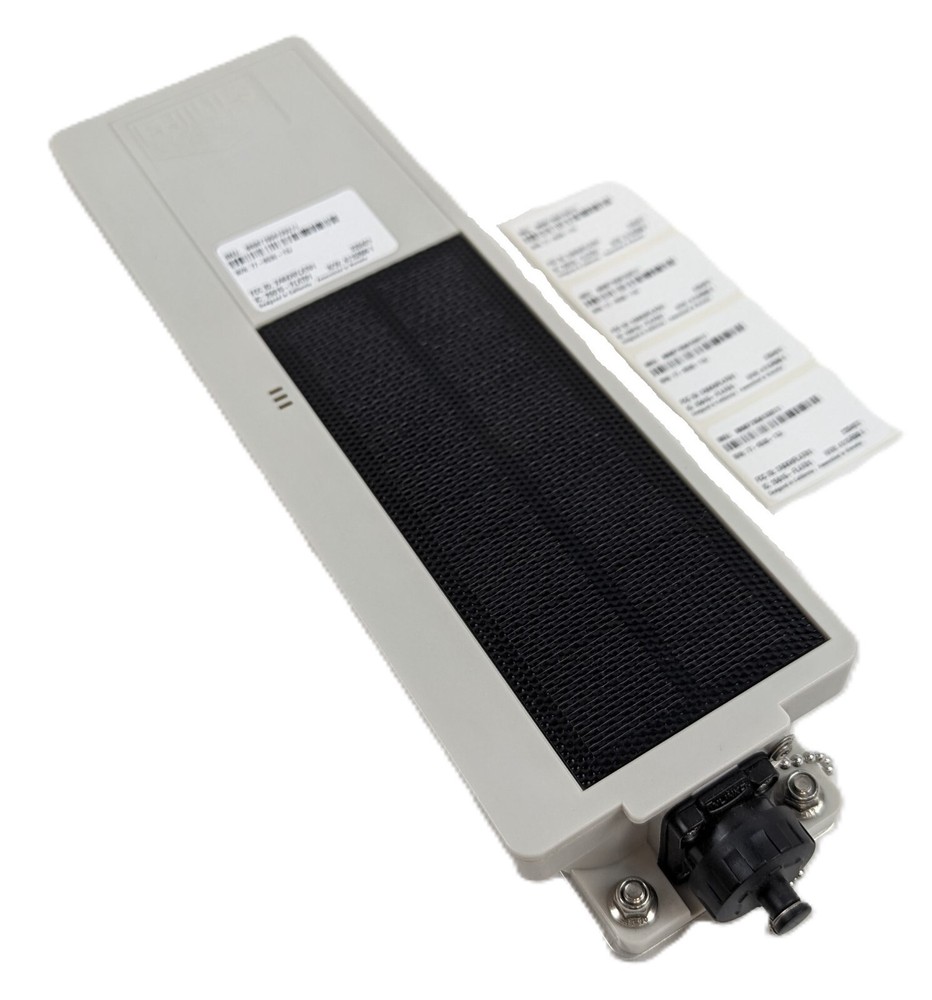 5 Phillips SolarNet(tm) 77-6530-13J High-Performance Vehicle GPS Tracker Device