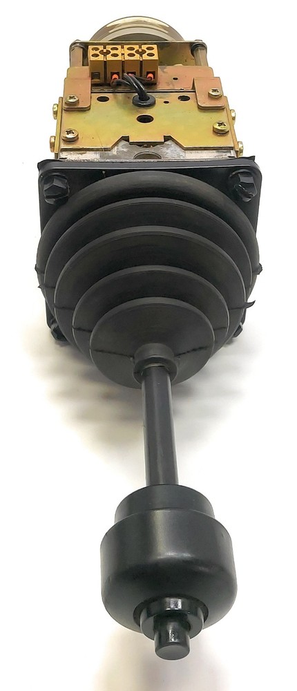 W. Gessmann D-7105 V 64.1D-02Z Joystick/Controller