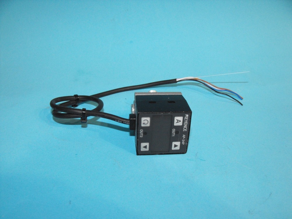 Keyence AP-34P.Pressure Sensor.12-24VDC.USED