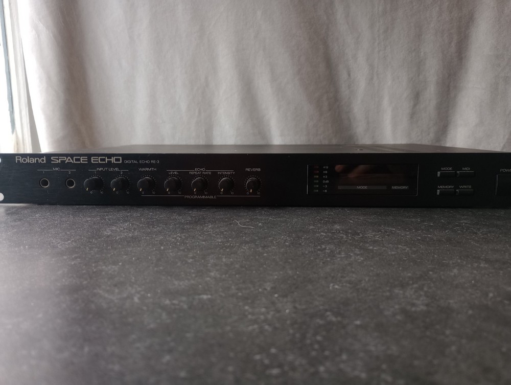 USED Roland RE-3 Space Echo Rack Mounted Effects Unit
