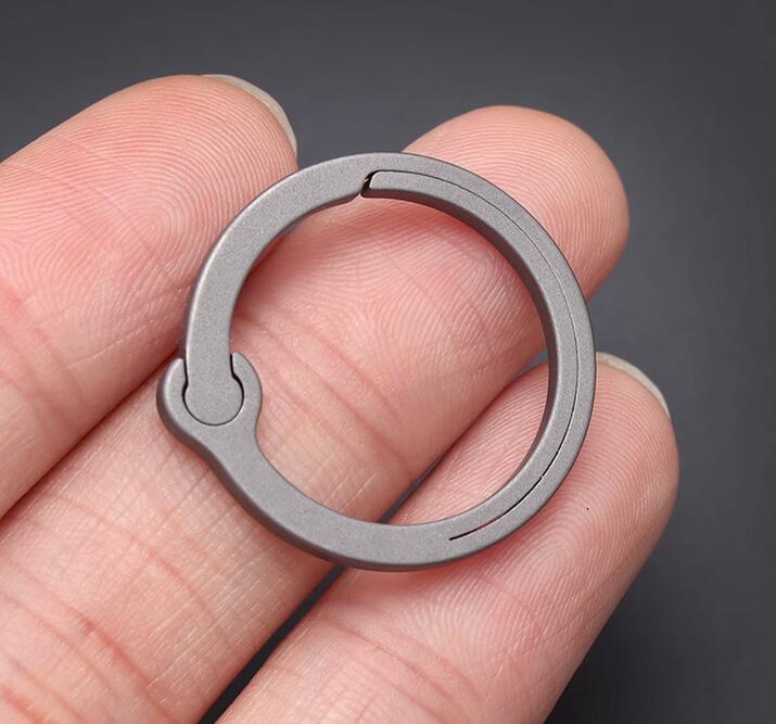 1 PC Small Portable Titanium Alloy  Key Ring Buckle Openable Car Key ring