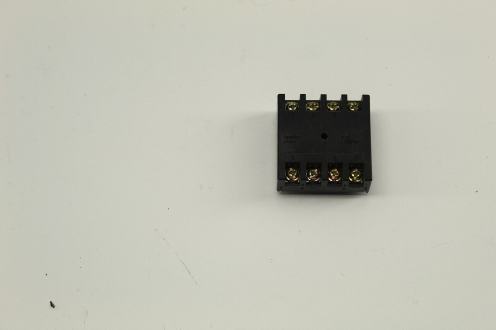 Omron P36-08 Relay Socket New