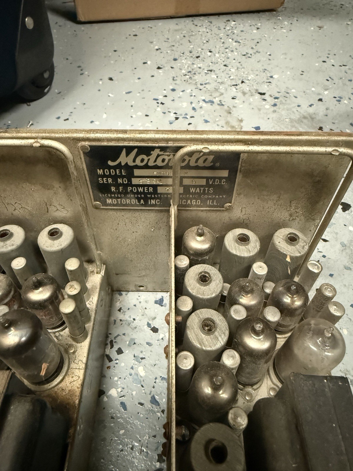 Vintage Motorola Tube Radio Chassis w/ Dynamotor FMTRU-5-V WWII Era Untested