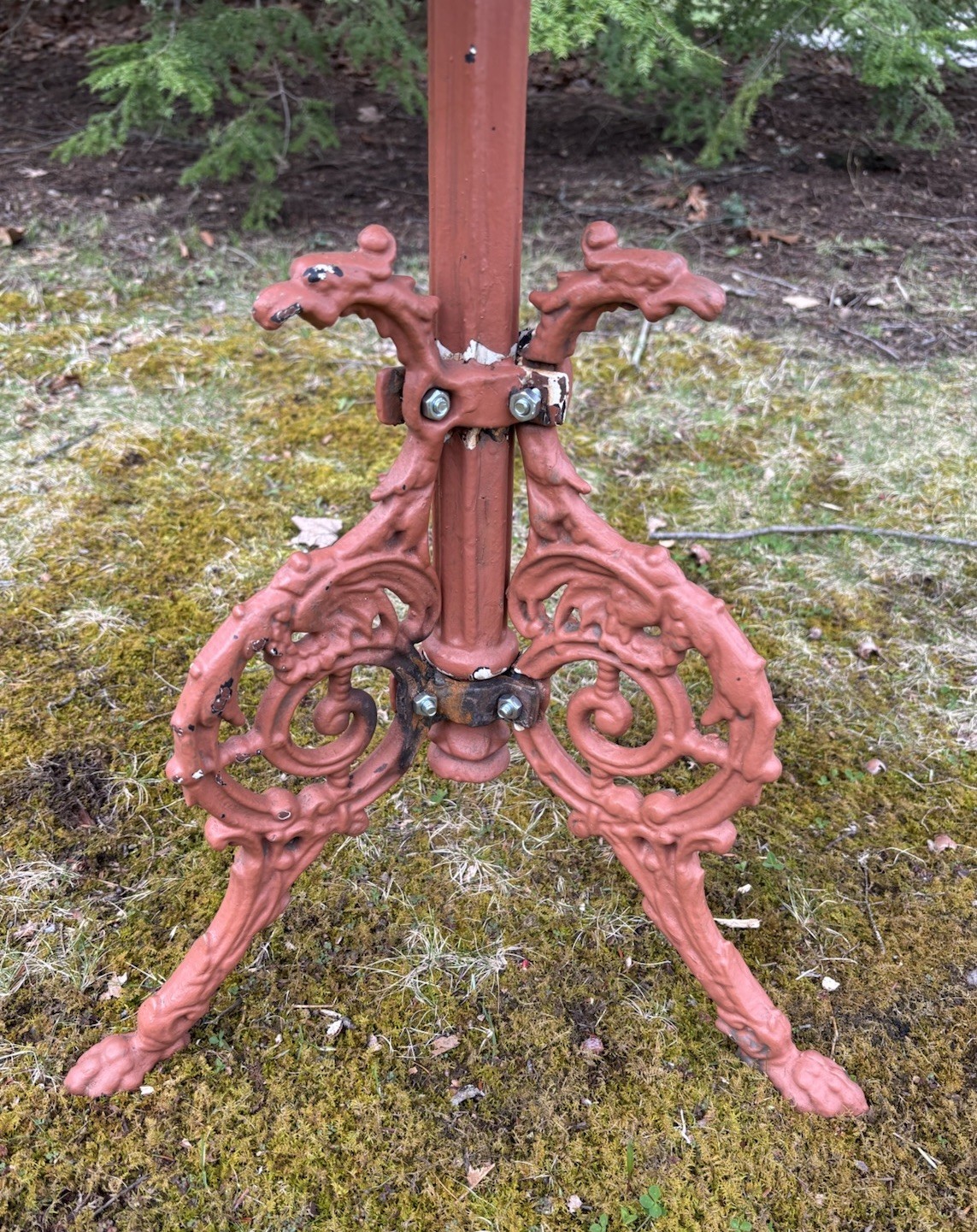 Vintage Victorian Grape Vine Cast Iron Patio Bistro Table GRIFFIN LEGS Garden