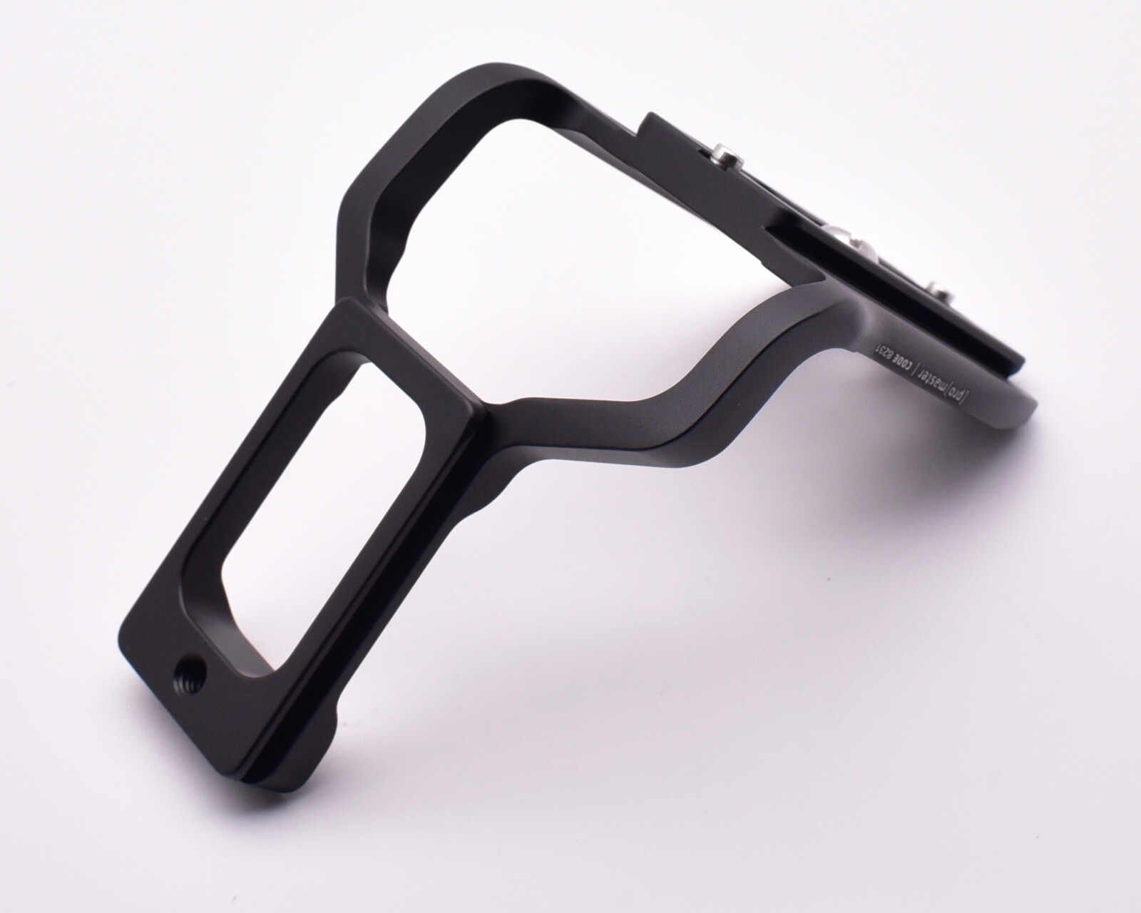 Promaster 8231 Professional L Bracket for Canon 80D with Grip (#8626)