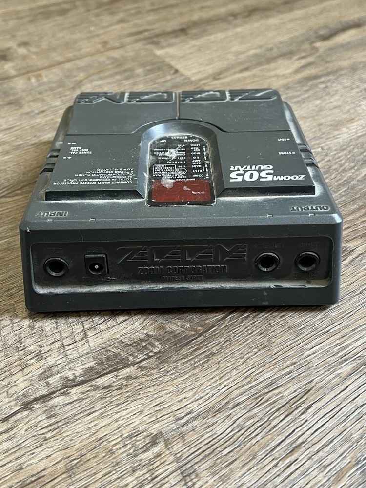 Zoom 505 Compact Multi-Effects Guitar Pedal