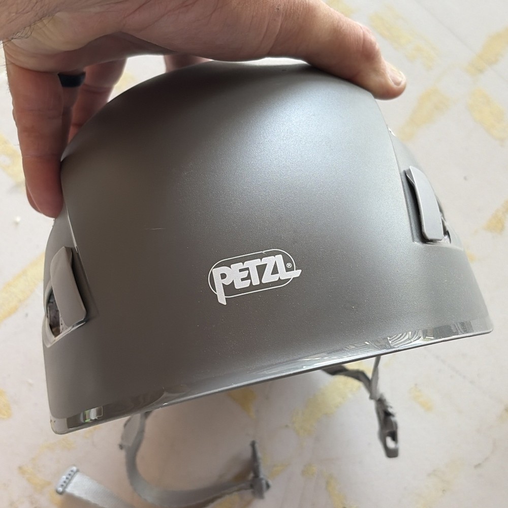Petzel Boreo Climbing Helmet M/L
