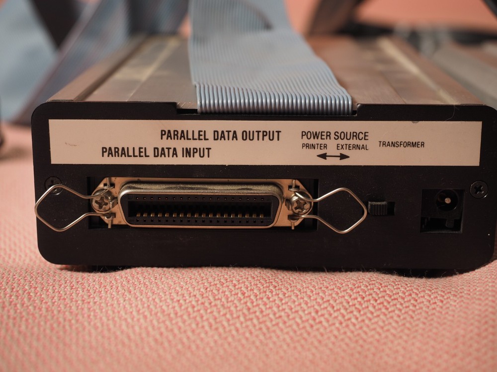 QUADRAM MICROFAZER PARALLEL DATA IN, PARALLEL DATA OUT Lot