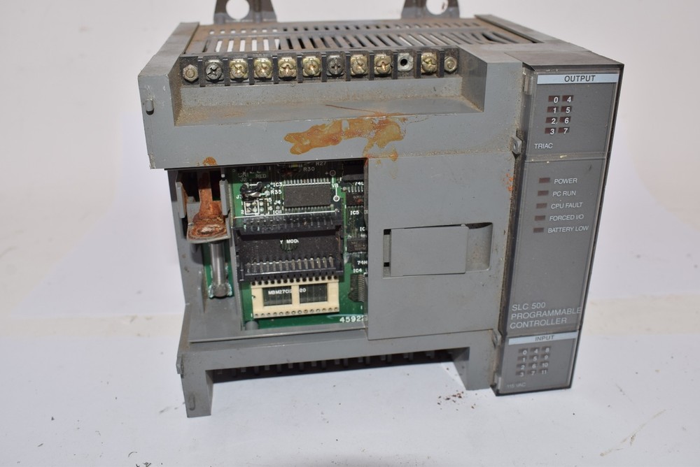 Allen Bradley SLC 500 Processor Unit Rack 1747-L20B