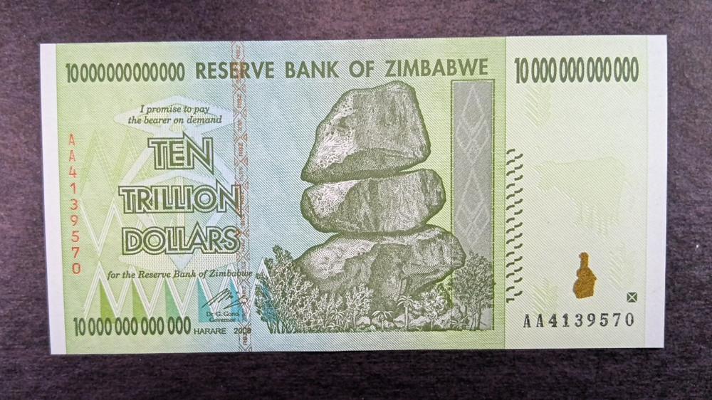 10 TRILLION ZIMBABWE DOLLAR  UNC 2008