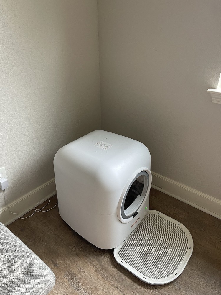 Self Cleaning Cat Litter Box